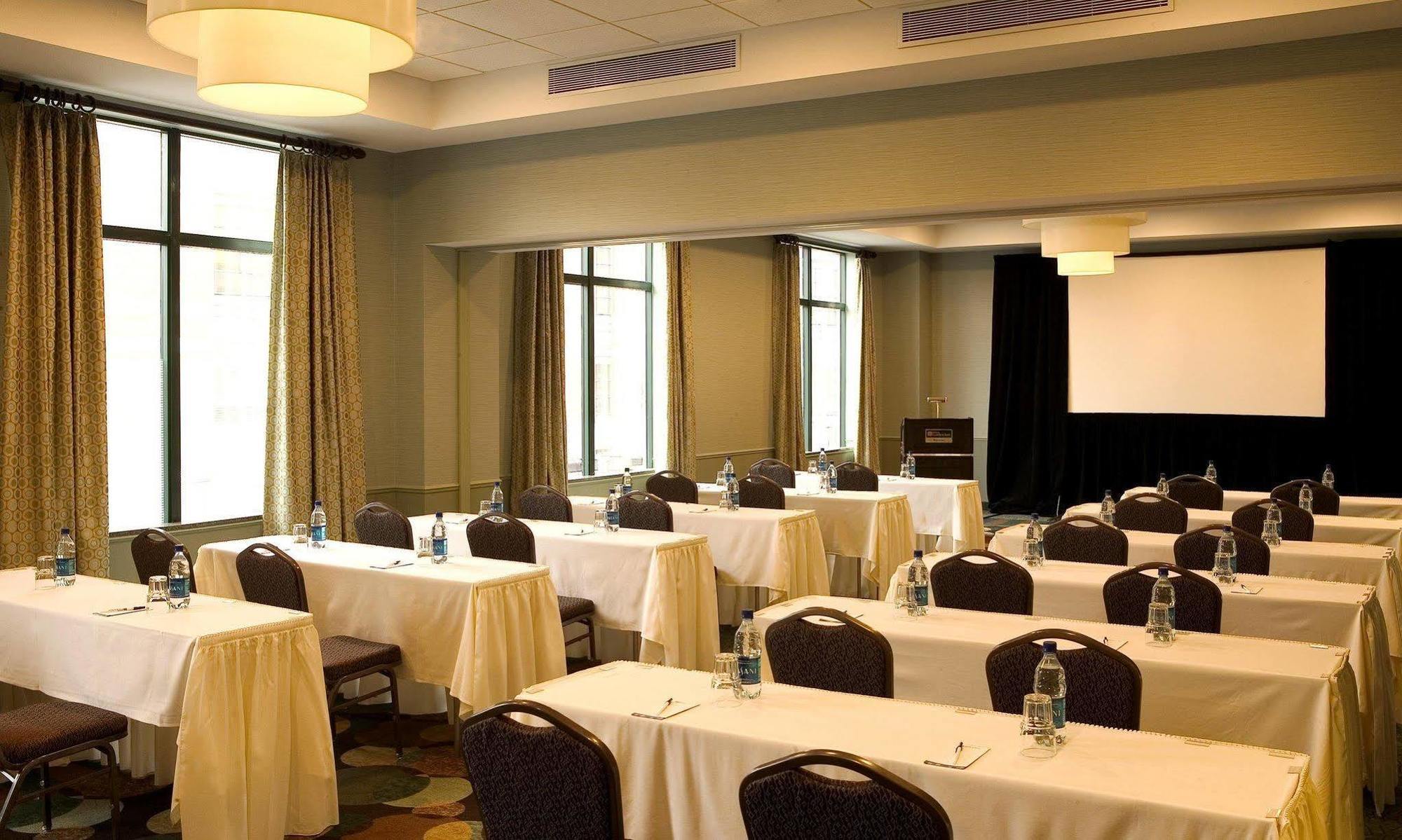Hilton Garden Inn Worcester Exterior foto